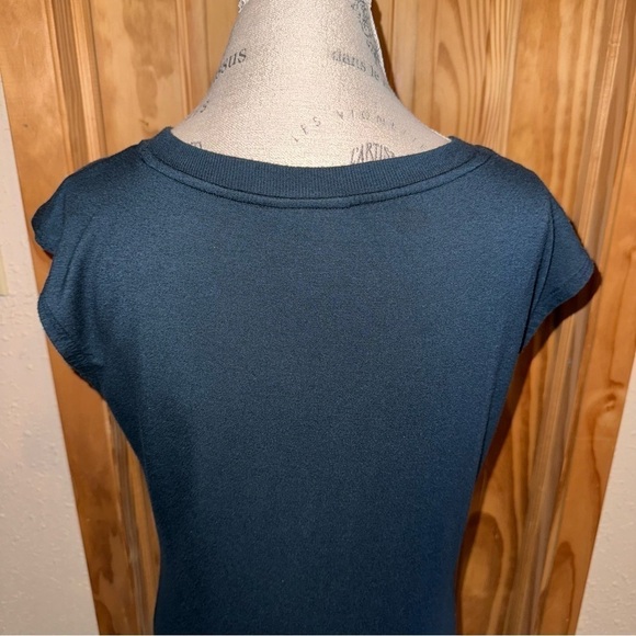 Athleta Beyond Soft Criss Cross Hem Cap Sleeve Dress Women’s Size Small - Picture 11 of 12